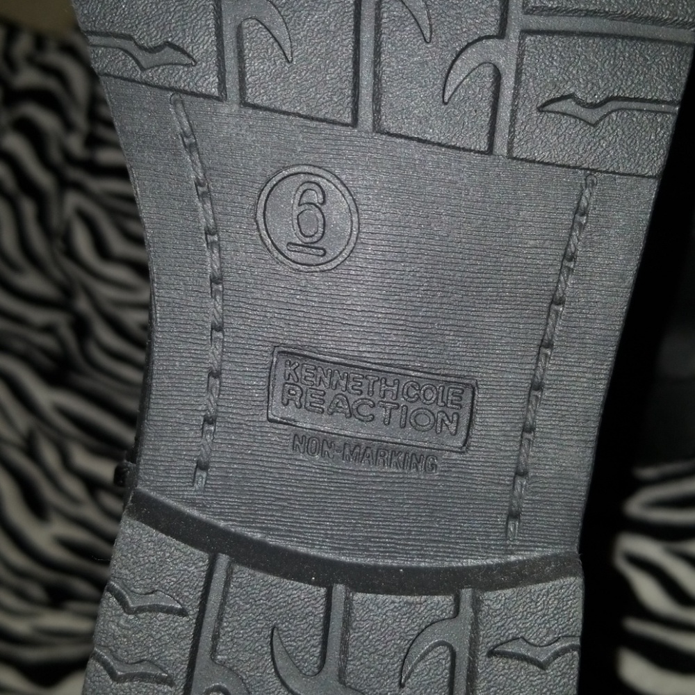 Boots - Picture 5 of 6